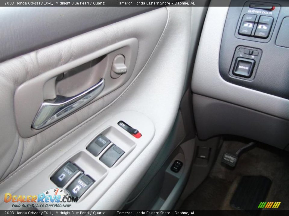 Controls of 2003 Honda Odyssey EX-L Photo #15