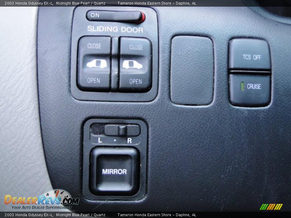 Controls of 2003 Honda Odyssey EX-L Photo #16