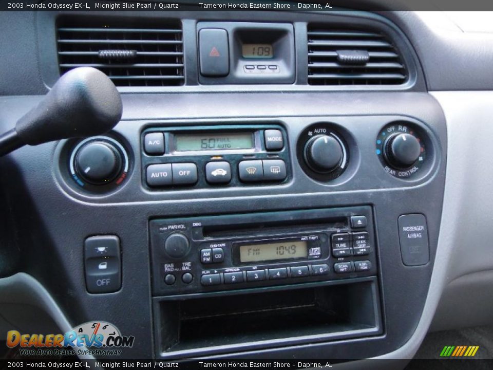 Controls of 2003 Honda Odyssey EX-L Photo #21