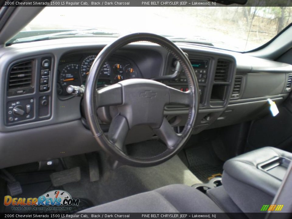 2006 Chevrolet Silverado 1500 LS Regular Cab Black / Dark Charcoal Photo #10