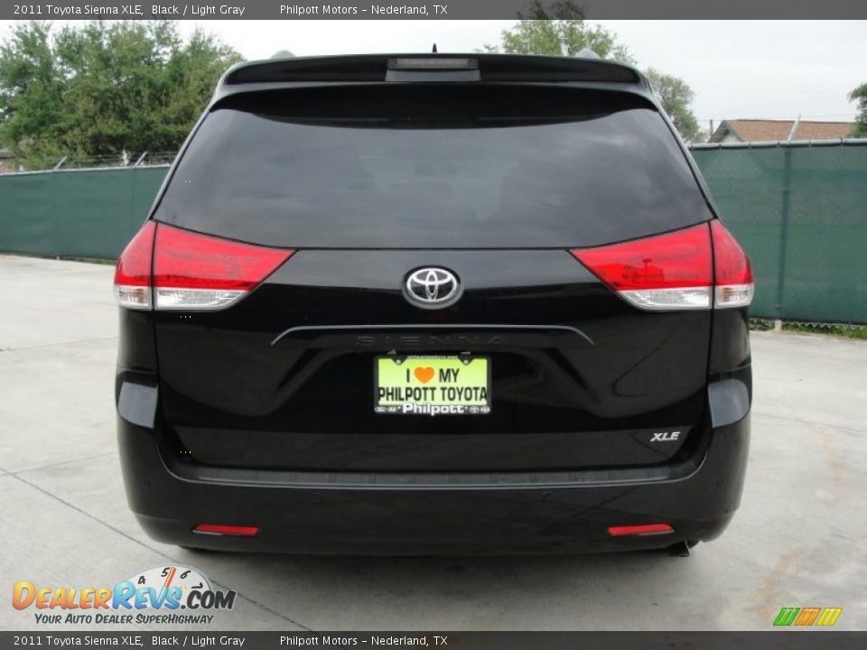2011 Toyota Sienna XLE Black / Light Gray Photo #4