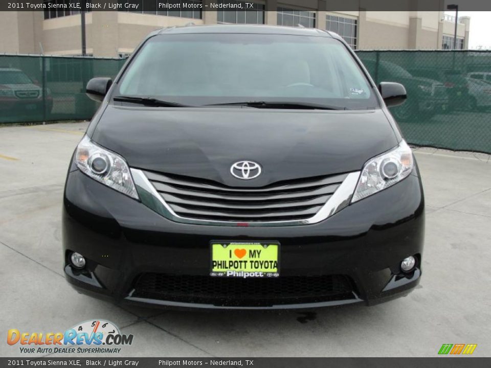 2011 Toyota Sienna XLE Black / Light Gray Photo #8