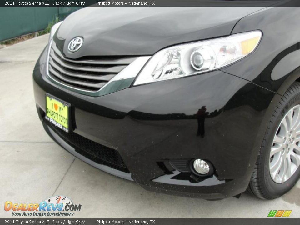 Black 2011 Toyota Sienna XLE Photo #10