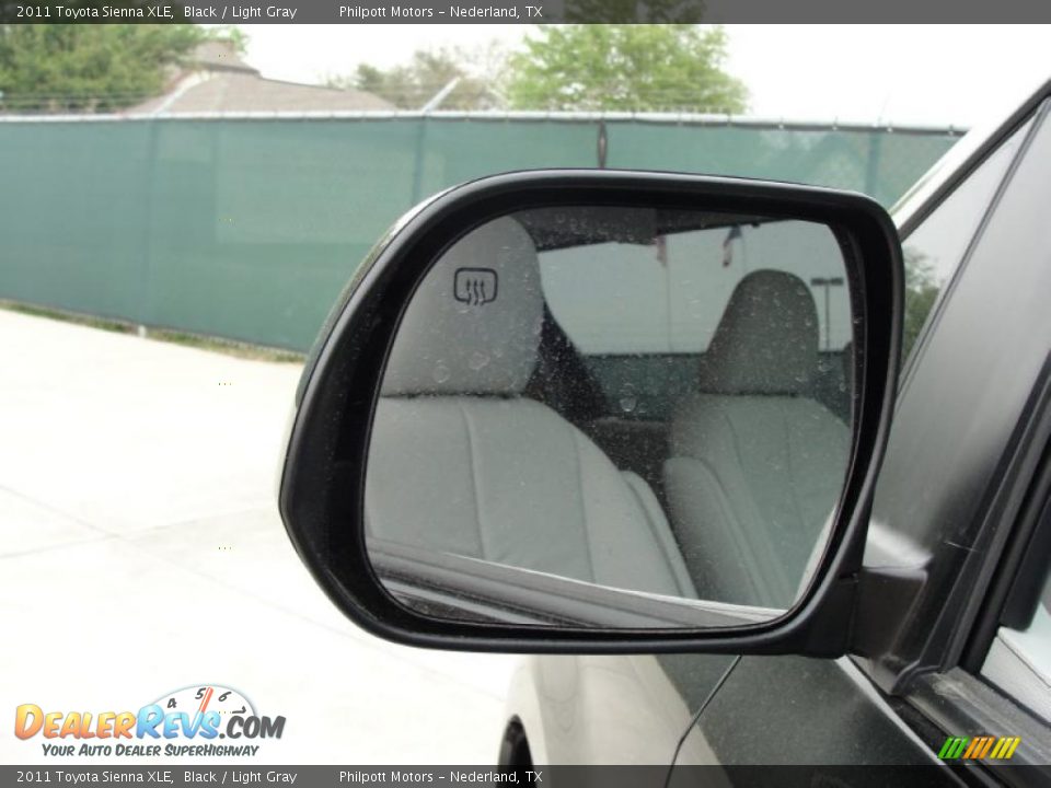 2011 Toyota Sienna XLE Black / Light Gray Photo #13