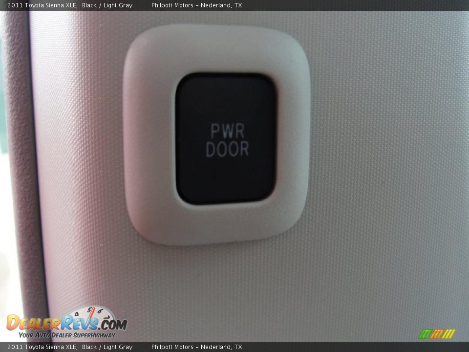 2011 Toyota Sienna XLE Black / Light Gray Photo #26