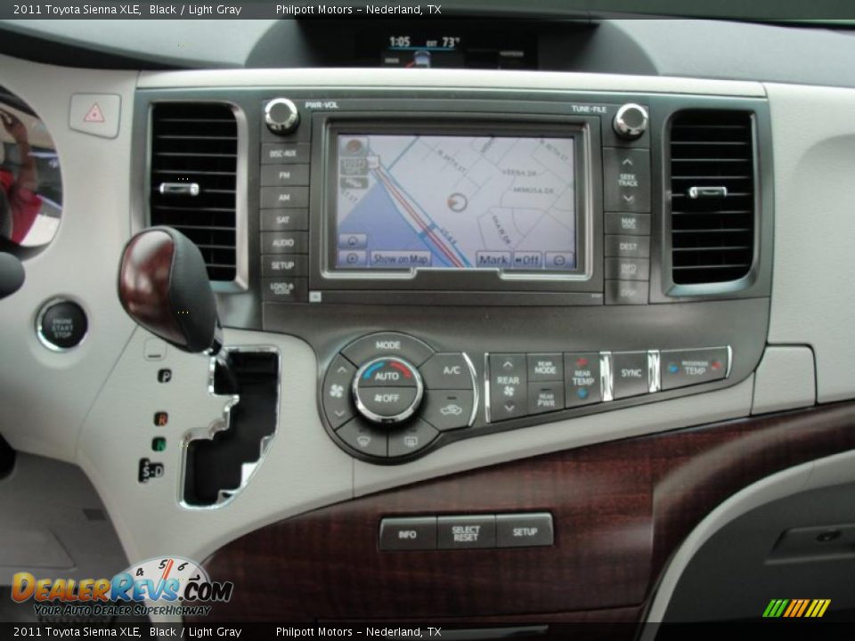 Navigation of 2011 Toyota Sienna XLE Photo #33