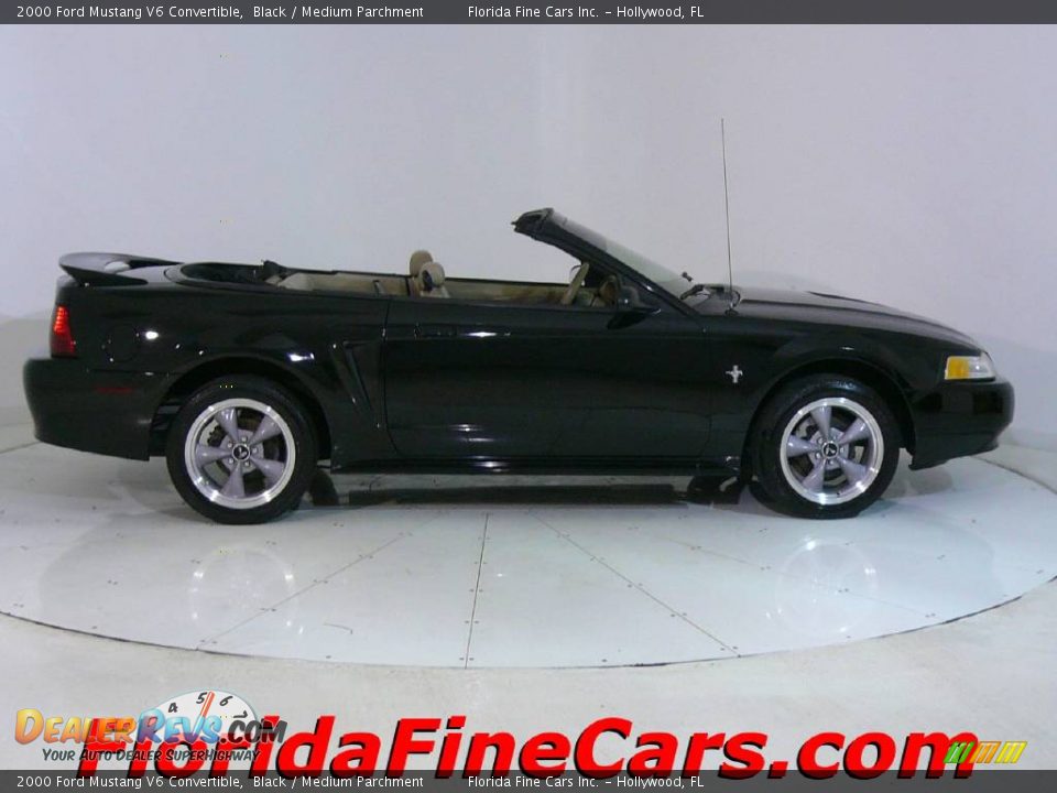 2000 Ford Mustang V6 Convertible Black / Medium Parchment Photo #4