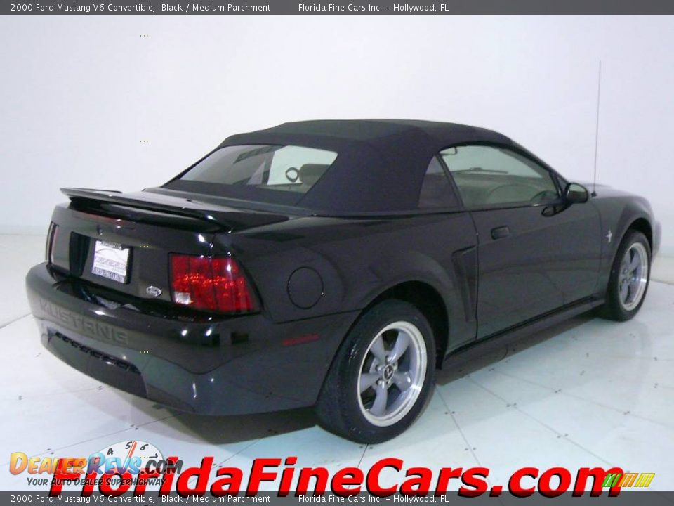 2000 Ford Mustang V6 Convertible Black / Medium Parchment Photo #7