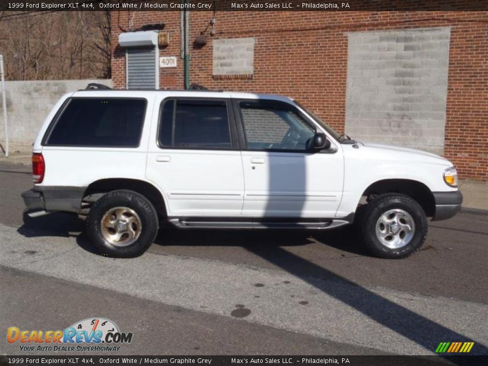 1999 Ford Explorer XLT 4x4 Oxford White / Medium Graphite Grey Photo #9