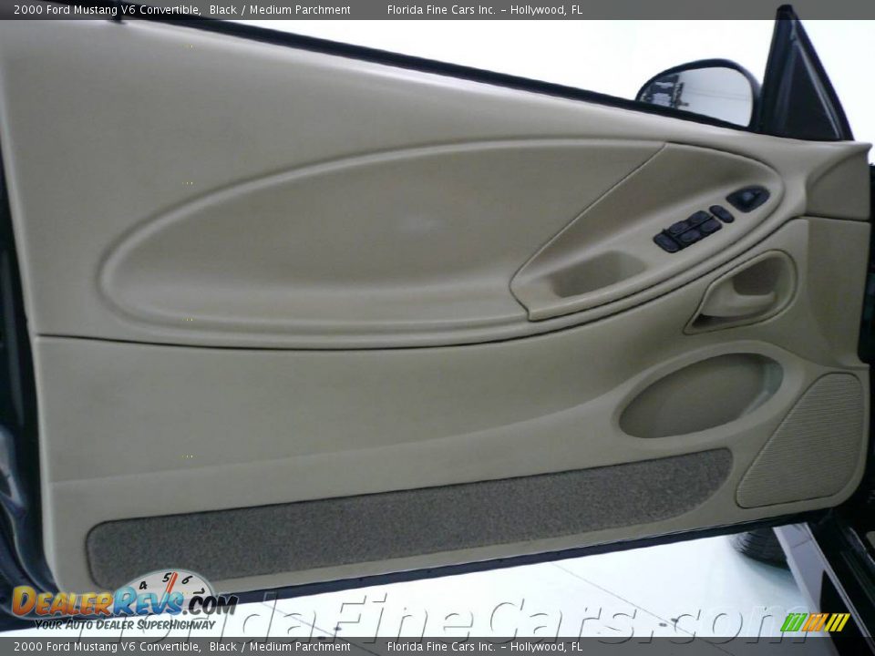2000 Ford Mustang V6 Convertible Black / Medium Parchment Photo #12