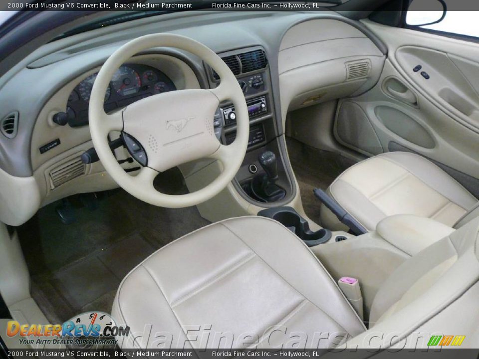 2000 Ford Mustang V6 Convertible Black / Medium Parchment Photo #13