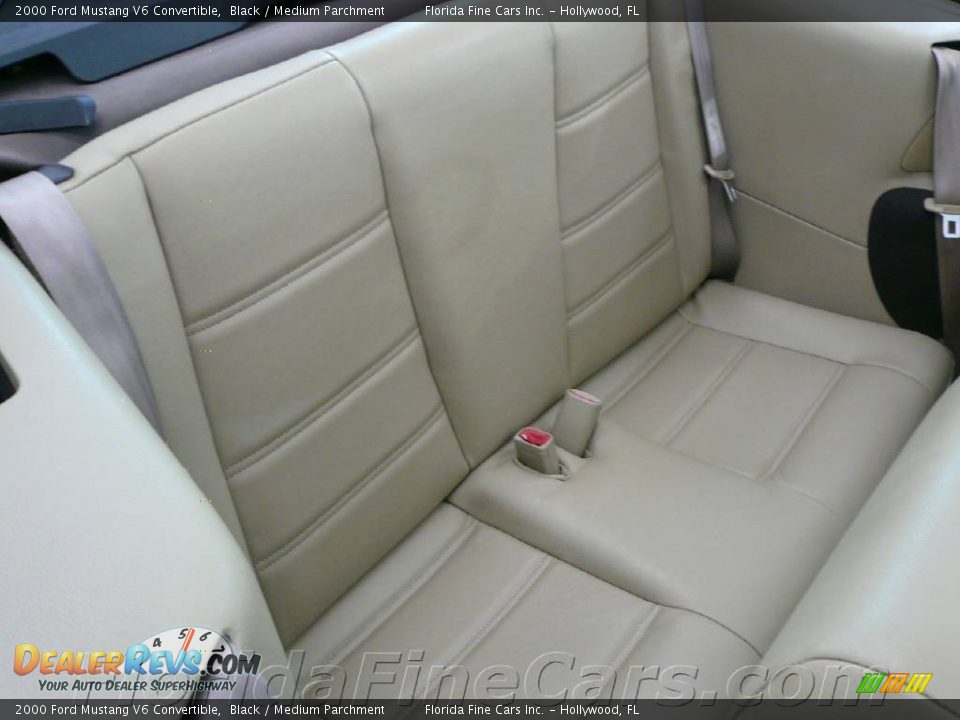 2000 Ford Mustang V6 Convertible Black / Medium Parchment Photo #15