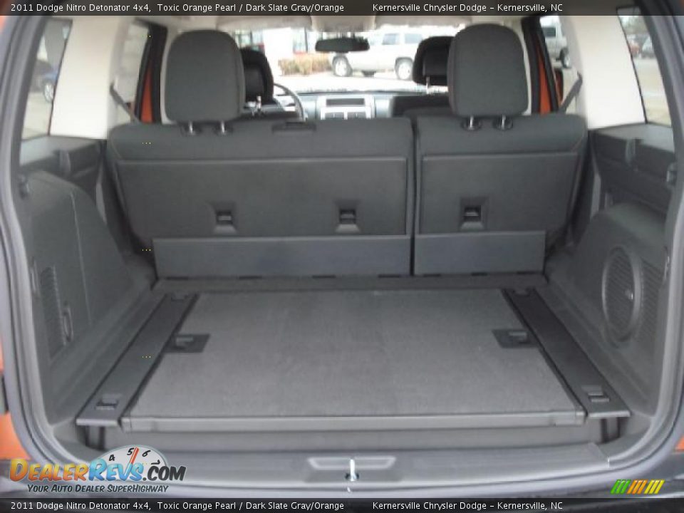 2011 Dodge Nitro Detonator 4x4 Trunk Photo #10