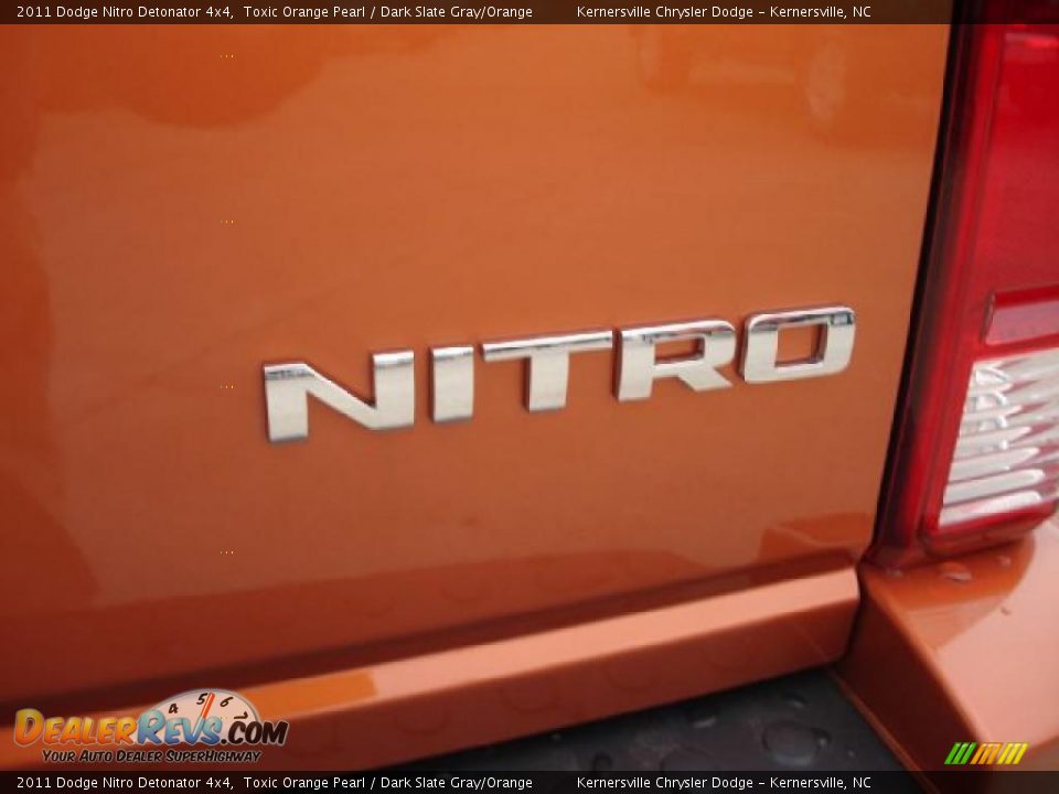 2011 Dodge Nitro Detonator 4x4 Logo Photo #12