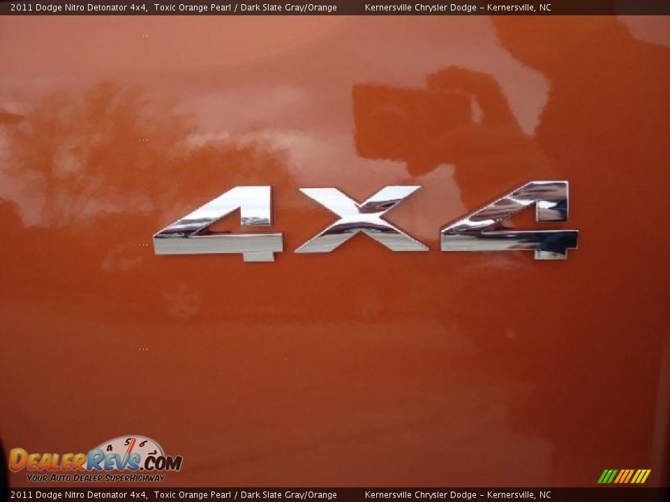 2011 Dodge Nitro Detonator 4x4 Logo Photo #13