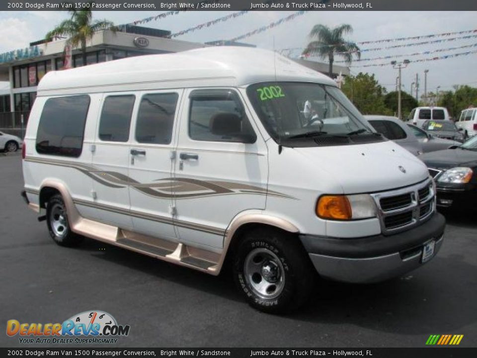 Front 3/4 View of 2002 Dodge Ram Van 1500 Passenger Conversion Photo #1