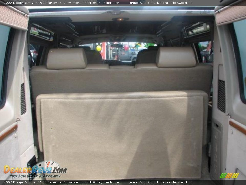 2002 Dodge Ram Van 1500 Passenger Conversion Bright White / Sandstone Photo #9