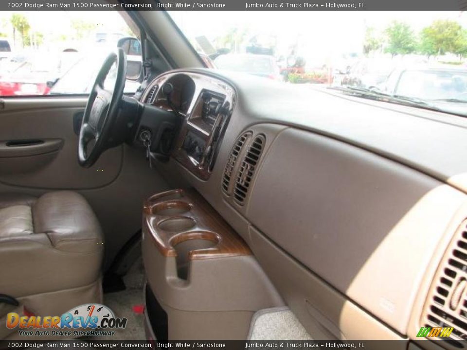 2002 Dodge Ram Van 1500 Passenger Conversion Bright White / Sandstone Photo #16