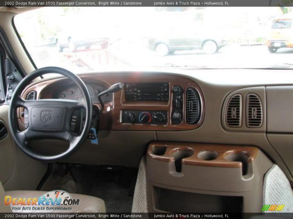 2002 Dodge Ram Van 1500 Passenger Conversion Bright White / Sandstone Photo #19