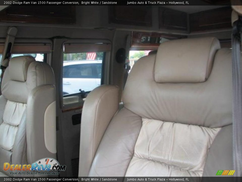 2002 Dodge Ram Van 1500 Passenger Conversion Bright White / Sandstone Photo #27