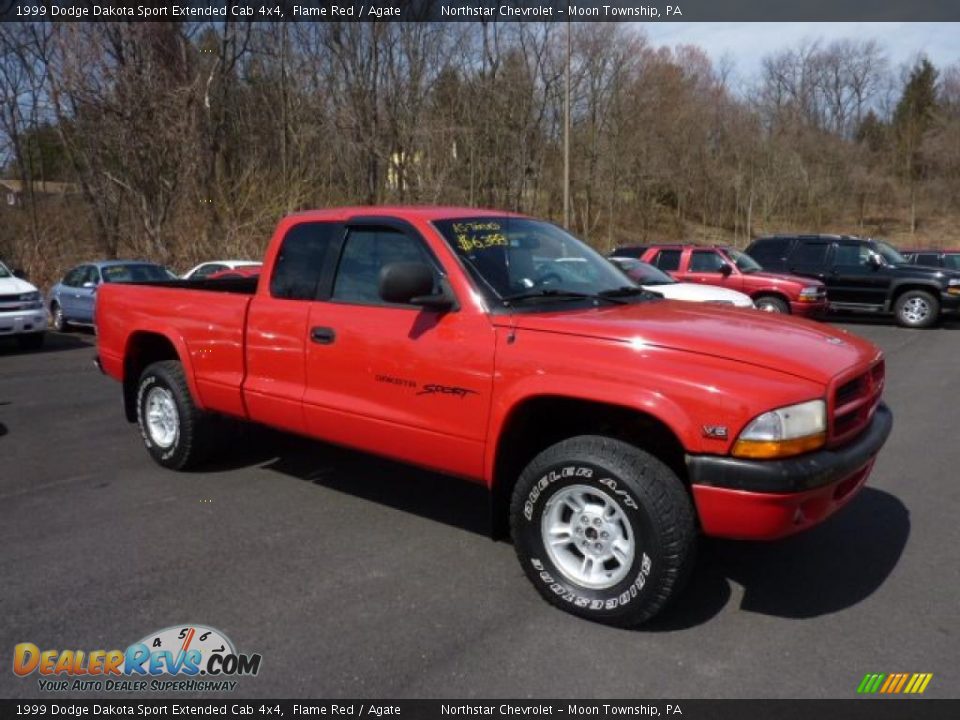1999 Dodge Dakota Sport Extended Cab 4x4 Flame Red / Agate Photo #1