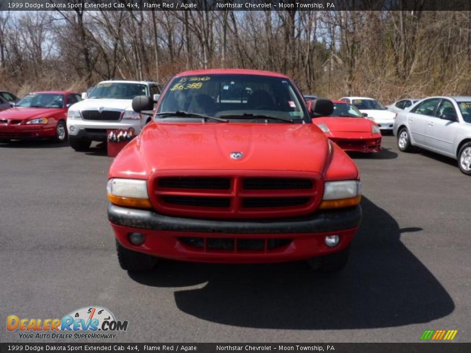 1999 Dodge Dakota Sport Extended Cab 4x4 Flame Red / Agate Photo #2