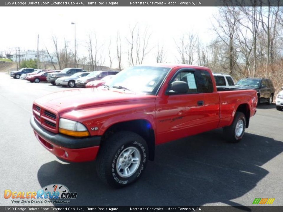 1999 Dodge Dakota Sport Extended Cab 4x4 Flame Red / Agate Photo #3