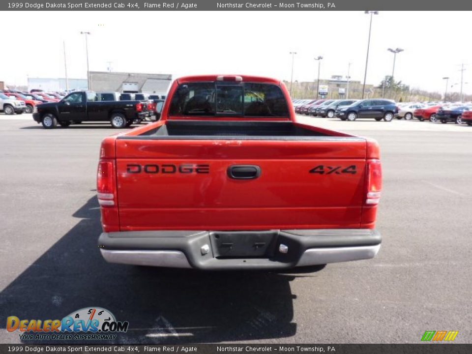 1999 Dodge Dakota Sport Extended Cab 4x4 Flame Red / Agate Photo #5