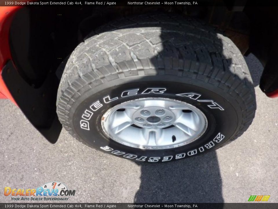 1999 Dodge Dakota Sport Extended Cab 4x4 Flame Red / Agate Photo #7