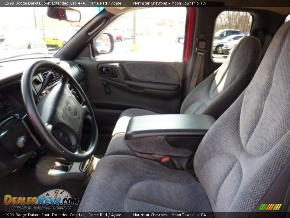 1999 Dodge Dakota Sport Extended Cab 4x4 Flame Red / Agate Photo #8