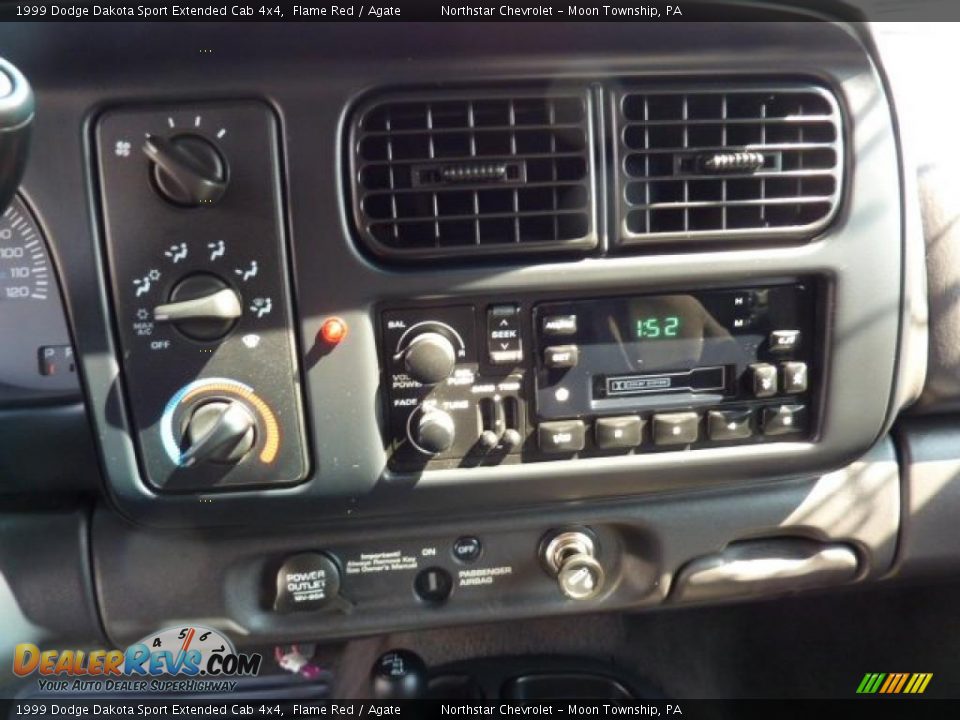 1999 Dodge Dakota Sport Extended Cab 4x4 Flame Red / Agate Photo #13