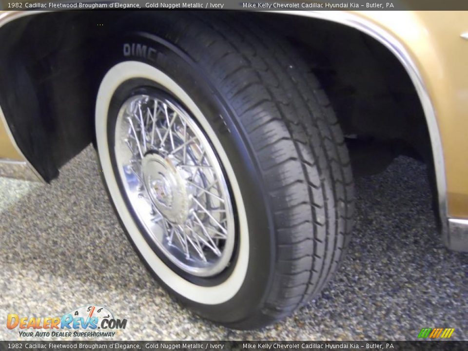 1982 Cadillac Fleetwood Brougham d'Elegance Gold Nugget Metallic / Ivory Photo #10