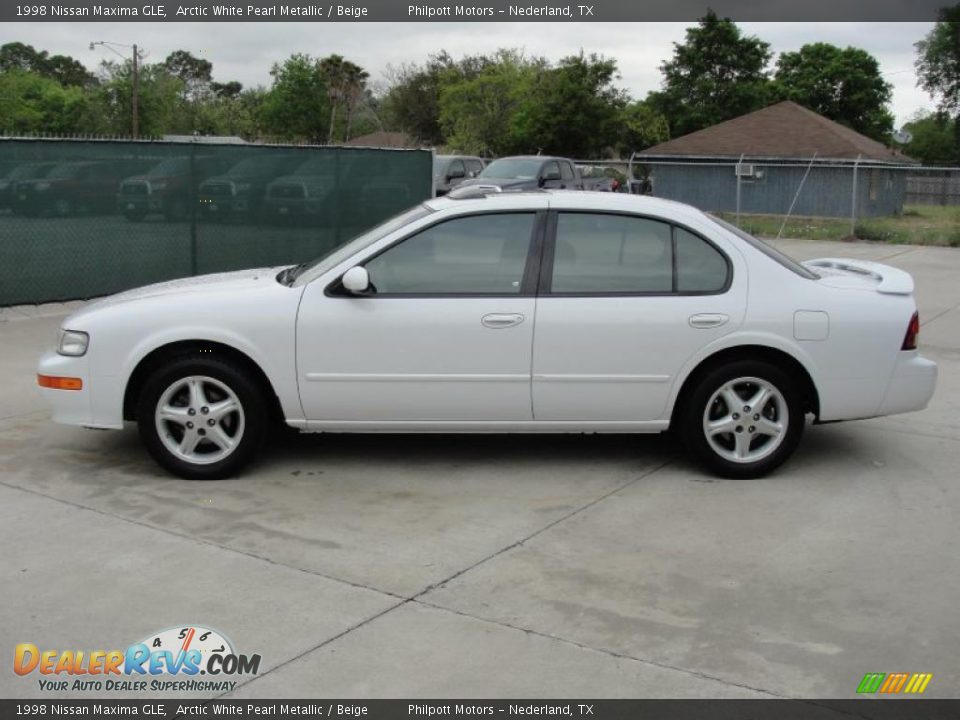 1998 Nissan maxima white #7