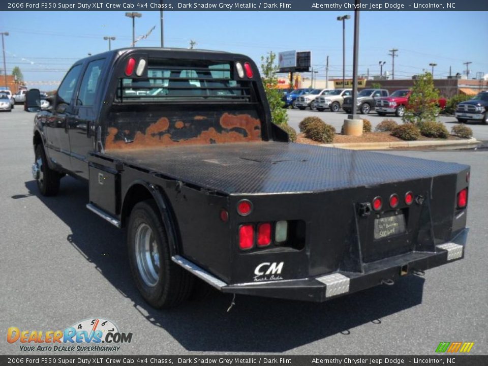 2006 Ford F350 Super Duty XLT Crew Cab 4x4 Chassis Dark Shadow Grey Metallic / Dark Flint Photo #2