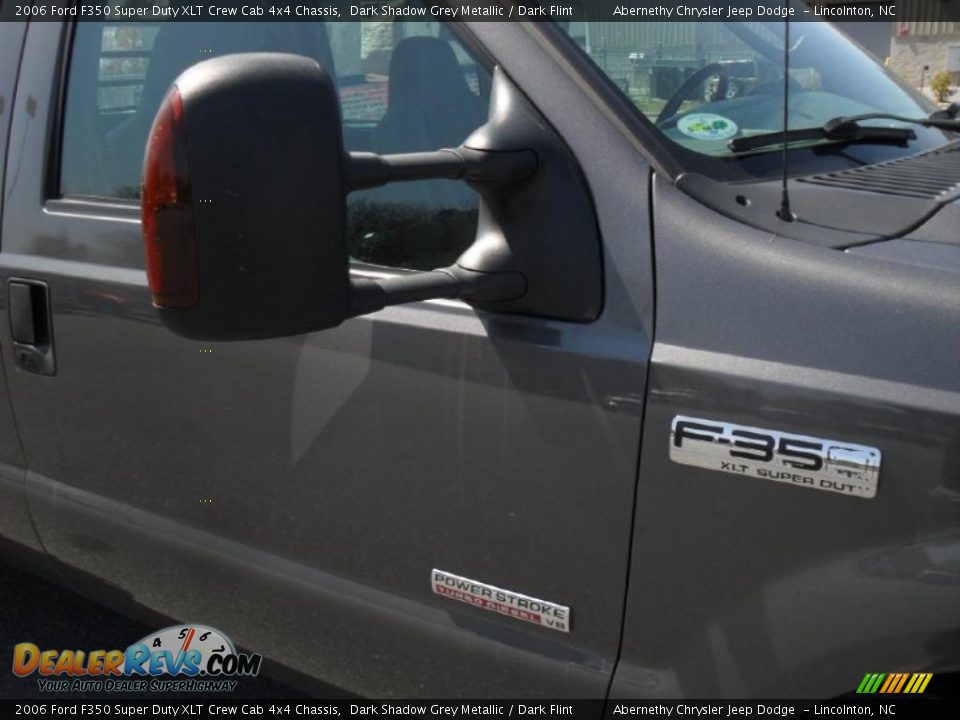 2006 Ford F350 Super Duty XLT Crew Cab 4x4 Chassis Dark Shadow Grey Metallic / Dark Flint Photo #26