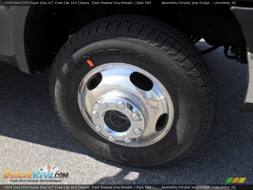 2006 Ford F350 Super Duty XLT Crew Cab 4x4 Chassis Dark Shadow Grey Metallic / Dark Flint Photo #27