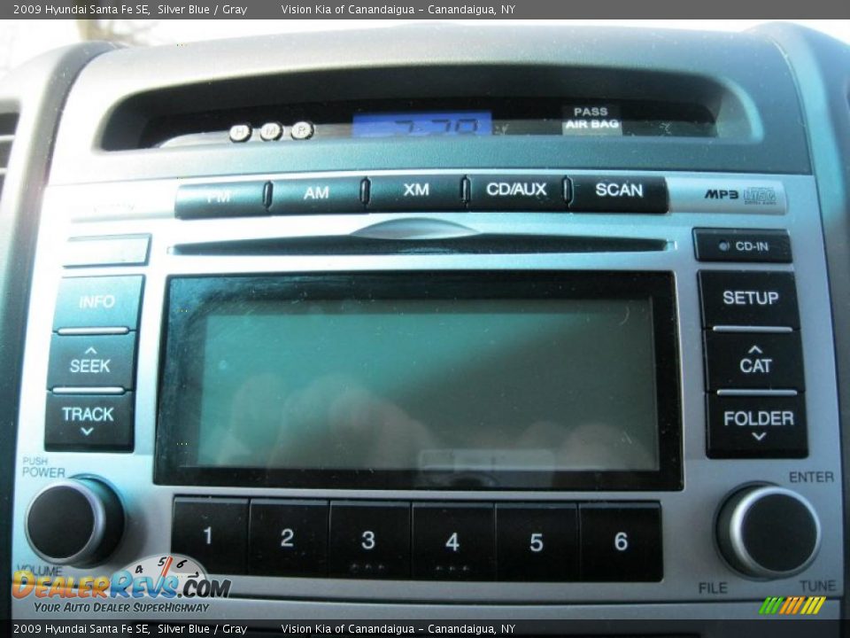 2009 Hyundai Santa Fe SE Silver Blue / Gray Photo #5