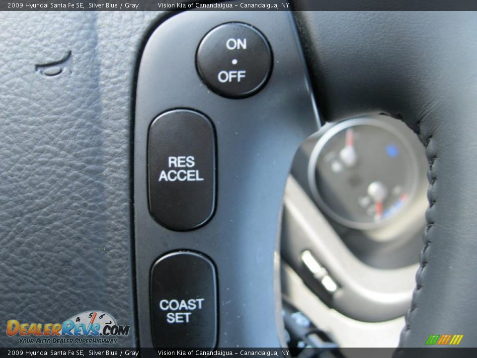 Controls of 2009 Hyundai Santa Fe SE Photo #22