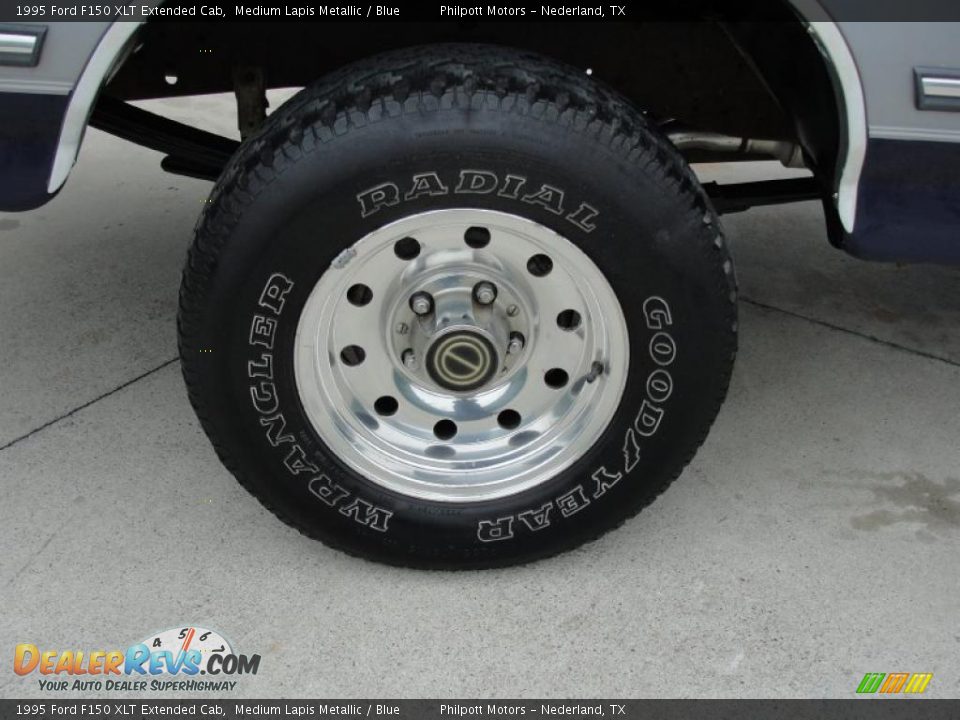 1995 Ford F150 XLT Extended Cab Medium Lapis Metallic / Blue Photo #14