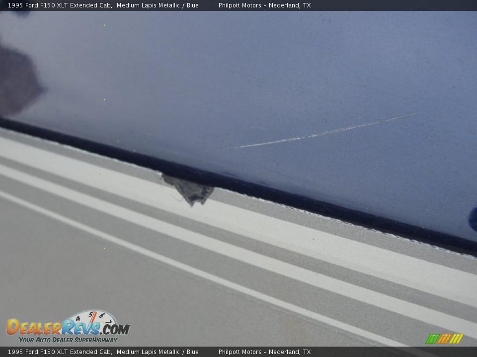 1995 Ford F150 XLT Extended Cab Medium Lapis Metallic / Blue Photo #25