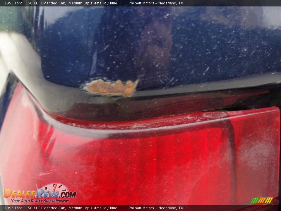 1995 Ford F150 XLT Extended Cab Medium Lapis Metallic / Blue Photo #32