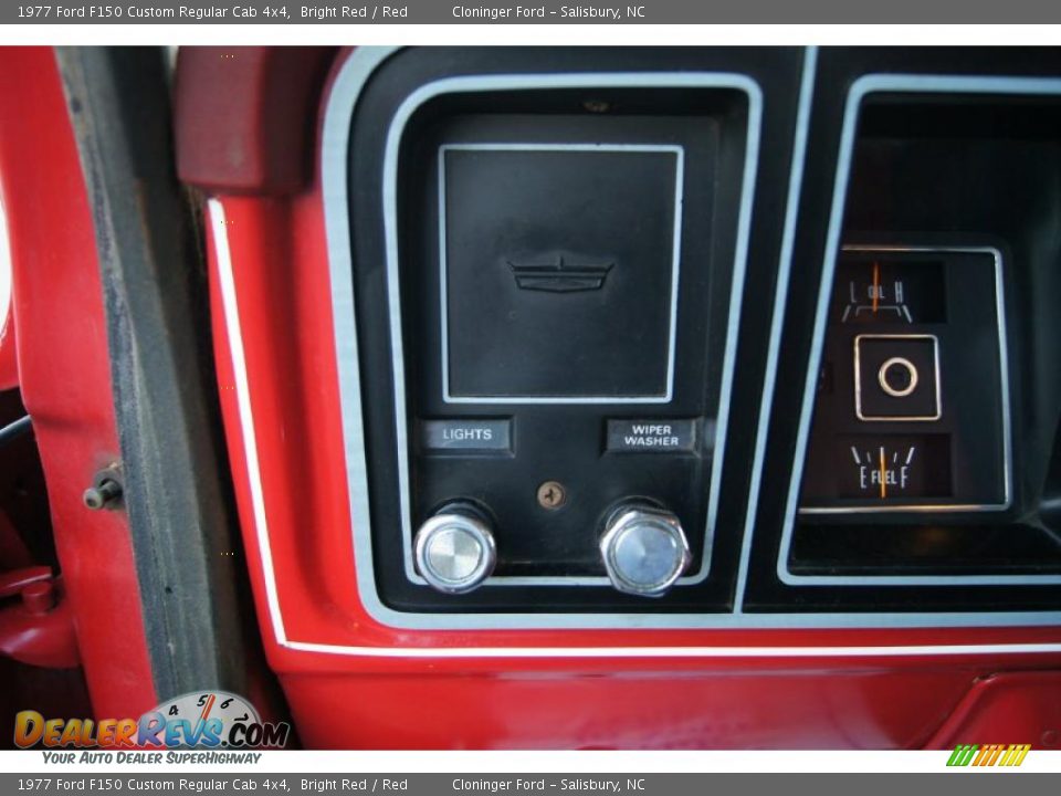 Controls of 1977 Ford F150 Custom Regular Cab 4x4 Photo #20