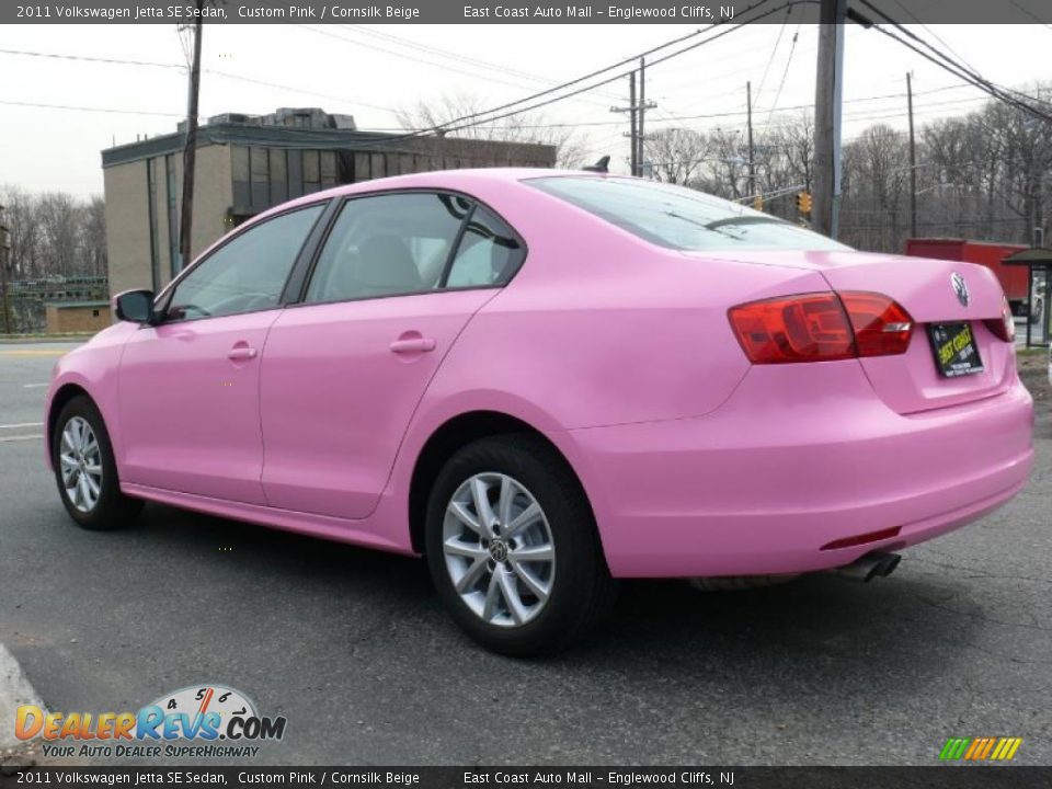 2011 Volkswagen Jetta SE Sedan Custom Pink / Cornsilk Beige Photo #5