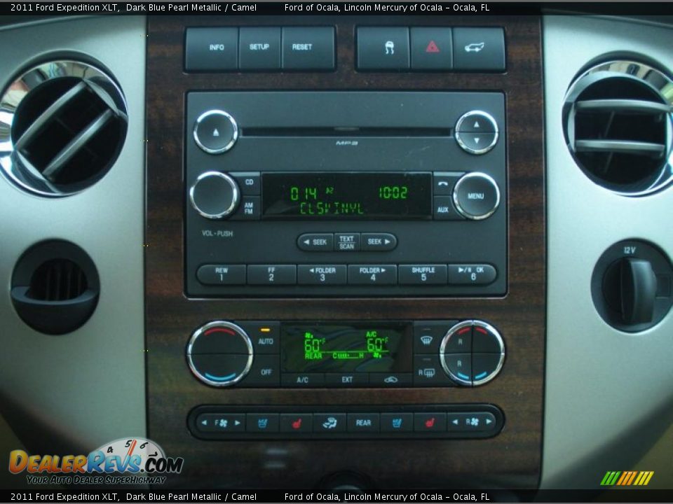 Controls of 2011 Ford Expedition XLT Photo #9