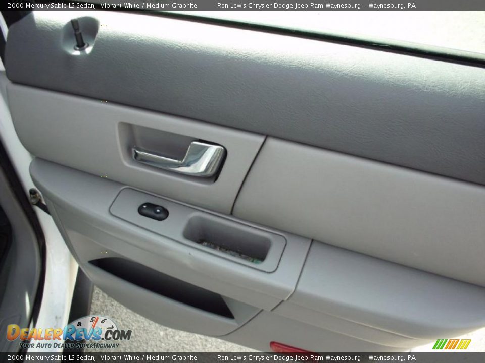 2000 Mercury Sable LS Sedan Vibrant White / Medium Graphite Photo #19