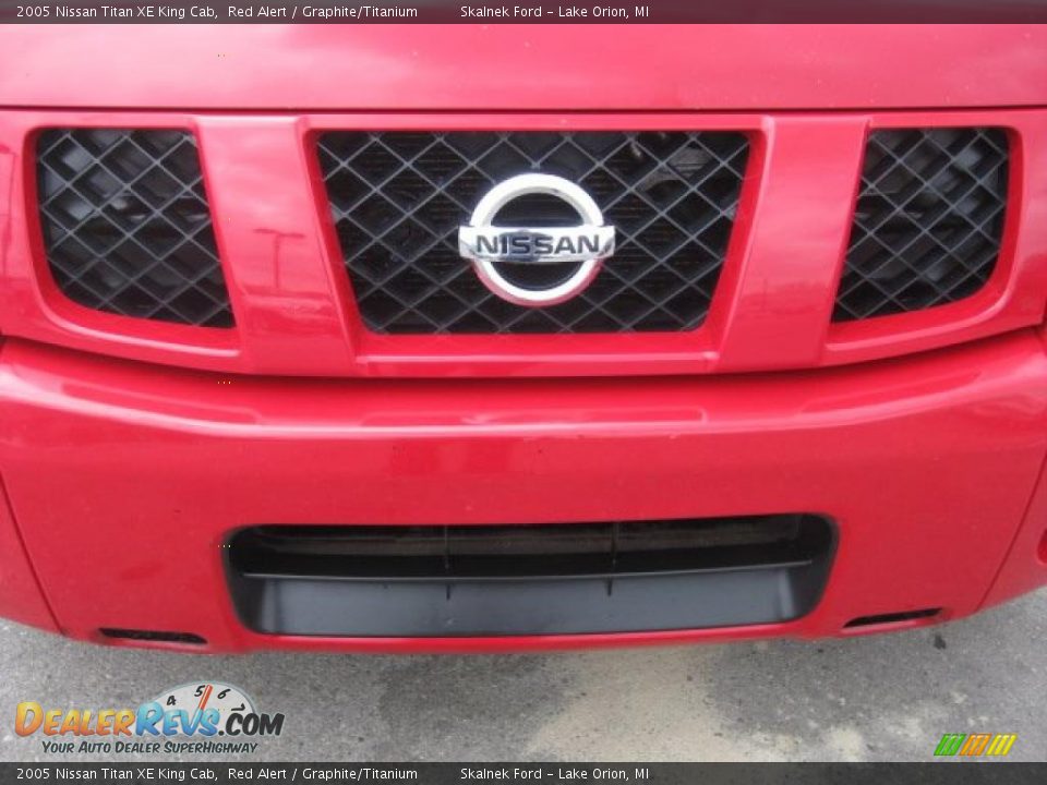 2005 Nissan Titan XE King Cab Red Alert / Graphite/Titanium Photo #13