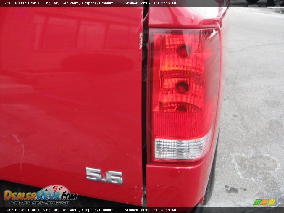 2005 Nissan Titan XE King Cab Red Alert / Graphite/Titanium Photo #15