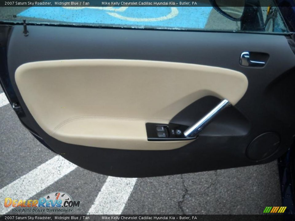 Door Panel of 2007 Saturn Sky Roadster Photo #8