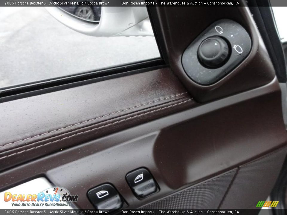 Controls of 2006 Porsche Boxster S Photo #15