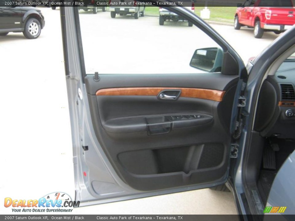 2007 Saturn Outlook XR Ocean Mist / Black Photo #18